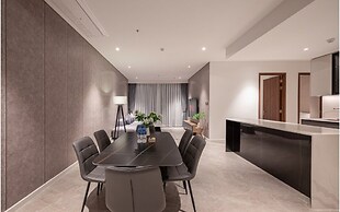 Bluesky Zeit River Metropole Apt Hotel