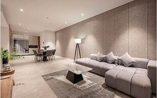 Bluesky Zeit River Metropole Apt Hotel