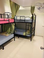 Lemon Tree Khaosan Hostel