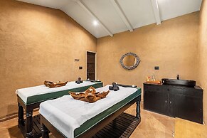 Sterling Orient Woods Pench