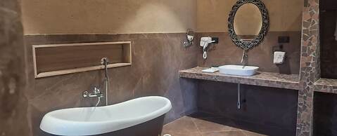 Sterling Orient Woods Pench