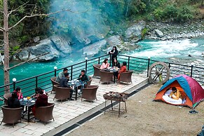 Shrestha Hotel HotSpring