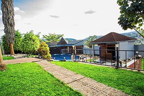 Net Luna Villa Hotel and Tours