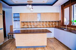 Net Luna Villa Hotel and Tours