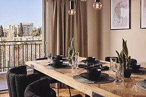 Kova Residence, Acropolis by Aura Homes