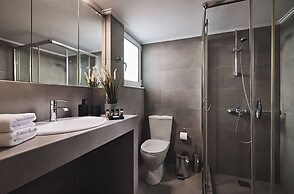 Kova Residence, Acropolis by Aura Homes