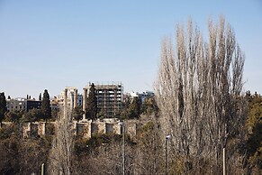 Kova Residence, Acropolis by Aura Homes