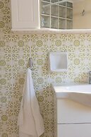 Cozy Apartment Next to Alimos Beach