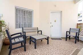 Cozy Apartment Next to Alimos Beach