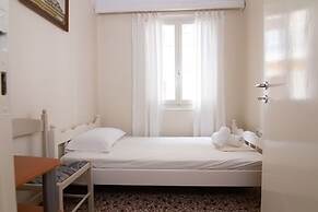 Cozy Apartment Next to Alimos Beach