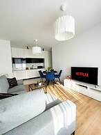 Lumina 3-room apart on Drewnowska