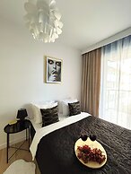 Lumina 3-room apart on Drewnowska