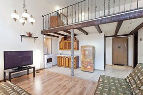 Apartments on Karl Marx str 20