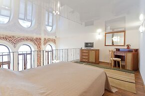 Apartments on Karl Marx str 20