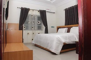 Lawsons Residence and Suites