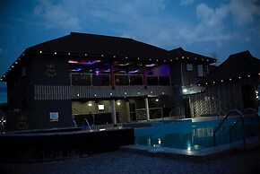 Lawsons Residence and Suites