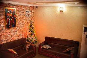 Lawsons Residence and Suites