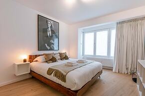 Modern 3-bedroom Apartment Family-friendly Touches