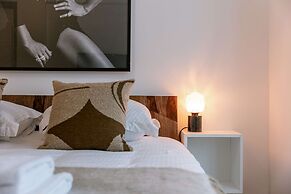 Modern 3-bedroom Apartment Family-friendly Touches