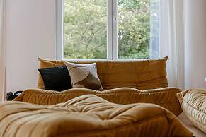 Modern 3-bedroom Apartment Family-friendly Touches