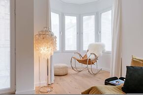 Modern 3-bedroom Apartment Family-friendly Touches