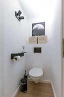 Modern 3-bedroom Apartment Family-friendly Touches