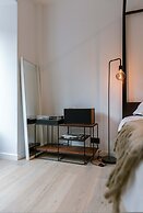 Modern 3-bedroom Apartment Family-friendly Touches