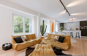 Modern 3-bedroom Apartment Family-friendly Touches