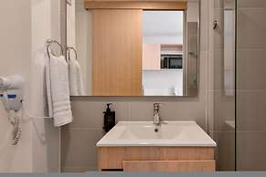 w Comfy Loft w Perfect Deco in Santa Barbara