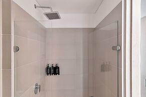 w Comfy Loft w Perfect Deco in Santa Barbara