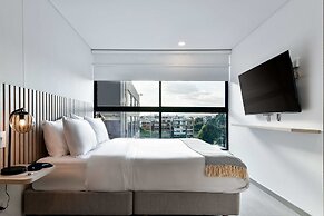 w Comfy Loft w Perfect Deco in Santa Barbara