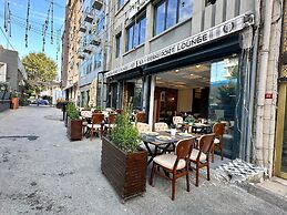 The Port Palace Otel