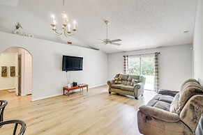 6 Mi to Downtown: Bright Palm Coast Getaway!