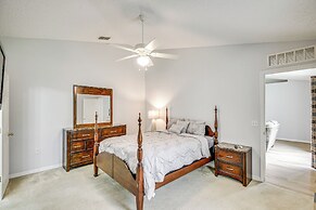 6 Mi to Downtown: Bright Palm Coast Getaway!