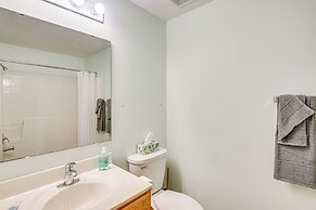 6 Mi to Downtown: Bright Palm Coast Getaway!