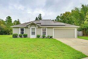 6 Mi to Downtown: Bright Palm Coast Getaway!