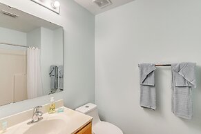 6 Mi to Downtown: Bright Palm Coast Getaway!