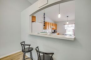 6 Mi to Downtown: Bright Palm Coast Getaway!