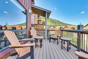 Ski Shuttle & Community Perks: Keystone Townhome