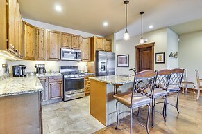 Ski Shuttle & Community Perks: Keystone Townhome