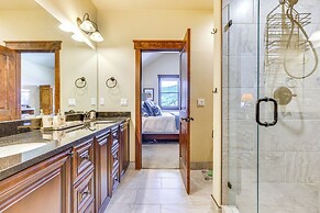 Ski Shuttle & Community Perks: Keystone Townhome