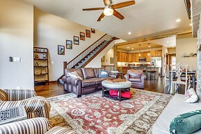 Ski Shuttle & Community Perks: Keystone Townhome