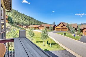 Ski Shuttle & Community Perks: Keystone Townhome