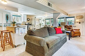 Lakefront Home w/ Patio in Havana!