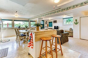 Lakefront Home w/ Patio in Havana!