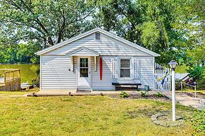 Lakefront Home w/ Patio in Havana!