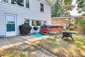 Lakefront Home w/ Patio in Havana!