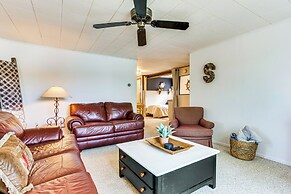 Lakefront Home w/ Patio in Havana!