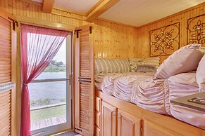 'Da Boat House' w/ World-class Bayou Fishing!