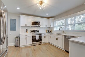 Pet-friendly Decatur Home ~ 8 Mi to Downtown Atl!